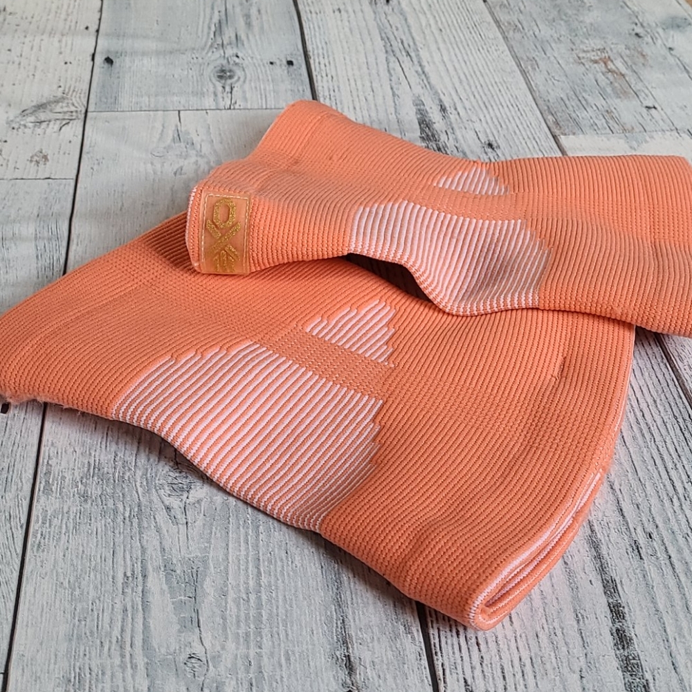 EXO Light Knee-Support Sleeves
